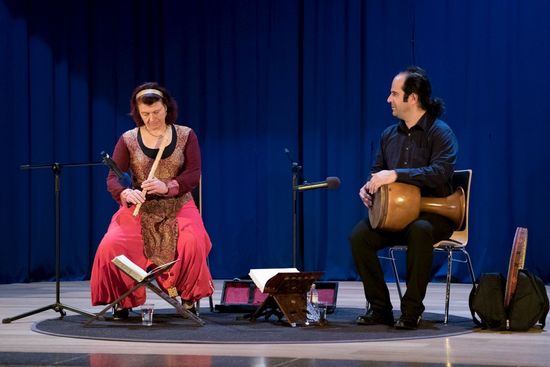 Prof. Dr. Claudia Ott und Hadi Alzadeh auf der Bühne