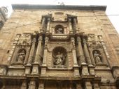 Fassade der Kirche von der Plaza del Carmen aus.