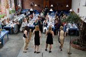 Saxofón en la mesa: una experiencia espectacular en el Pollo de Alcalá