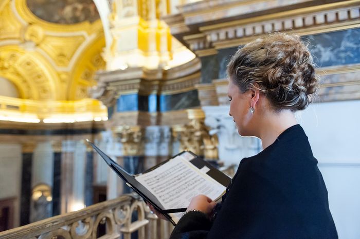 Linda Joan Berg auf einem Konzert für die Fundación Goethe