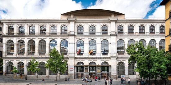 Fassade des Gebäudes des Königlichen Musikkonservatoriums von Madrid
